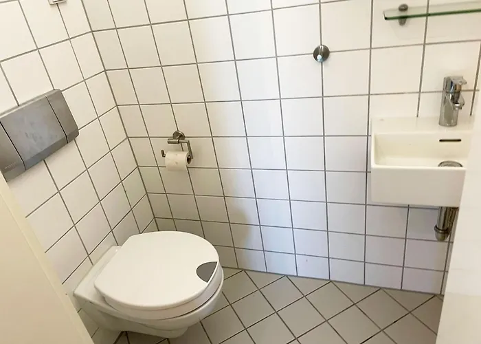 Cozy In With Balcony Apartment